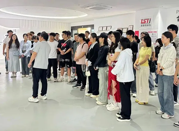 青春与产业的对话：豫西10所高校学子走进泰斯特探秘科技前沿